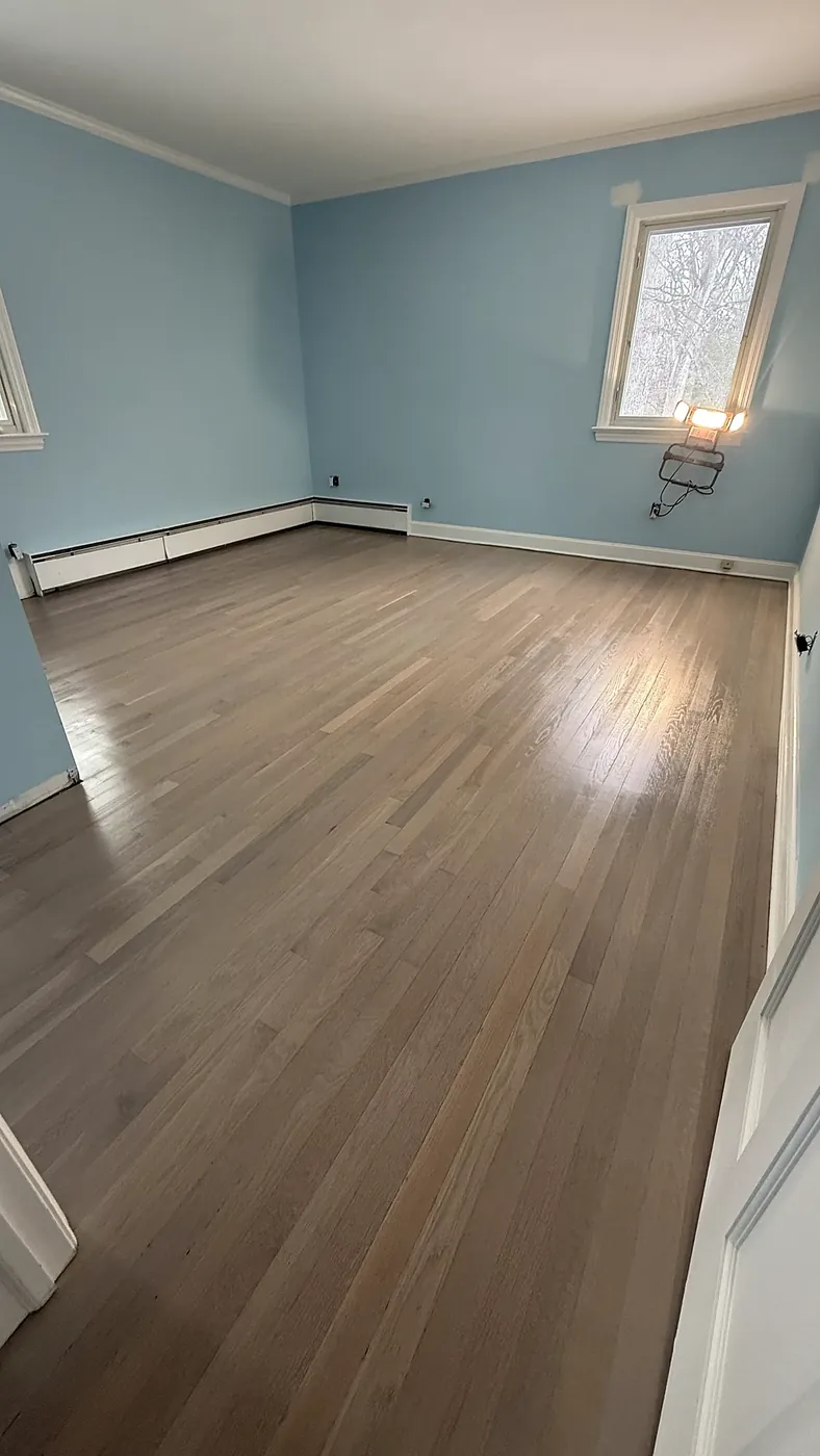 Gray-Washed Oak Bedroom Floor