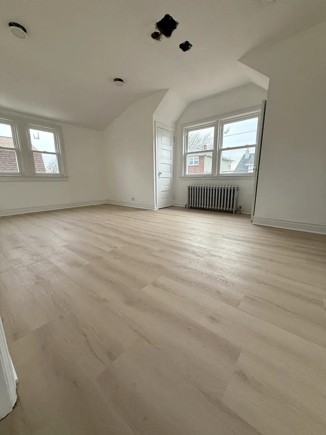 Light Oak LVP Bedroom